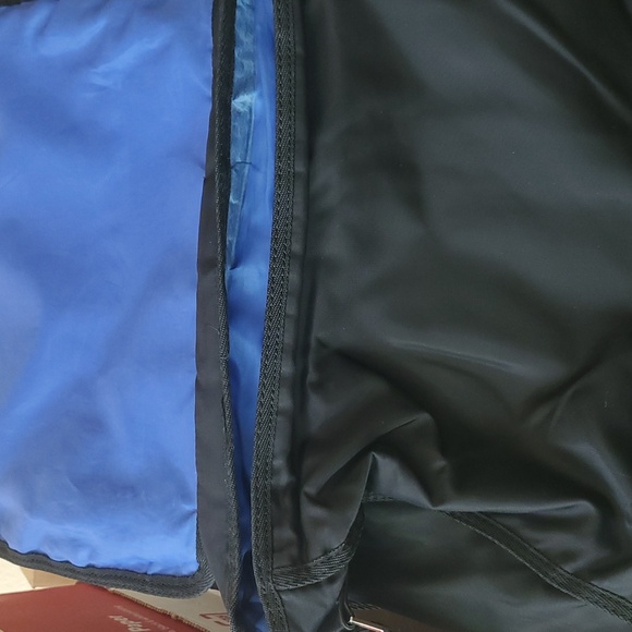 Kenneth Cole Reaction Messenger Bag (Black & Royal Blue) - Picture 2 of 4